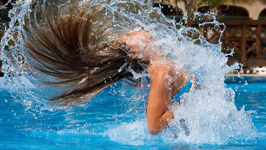 Schwimmen: Die perfekte Wasser Workout für gesunde Muskeln & eine starke Herz-Kreislauf-Funktion!